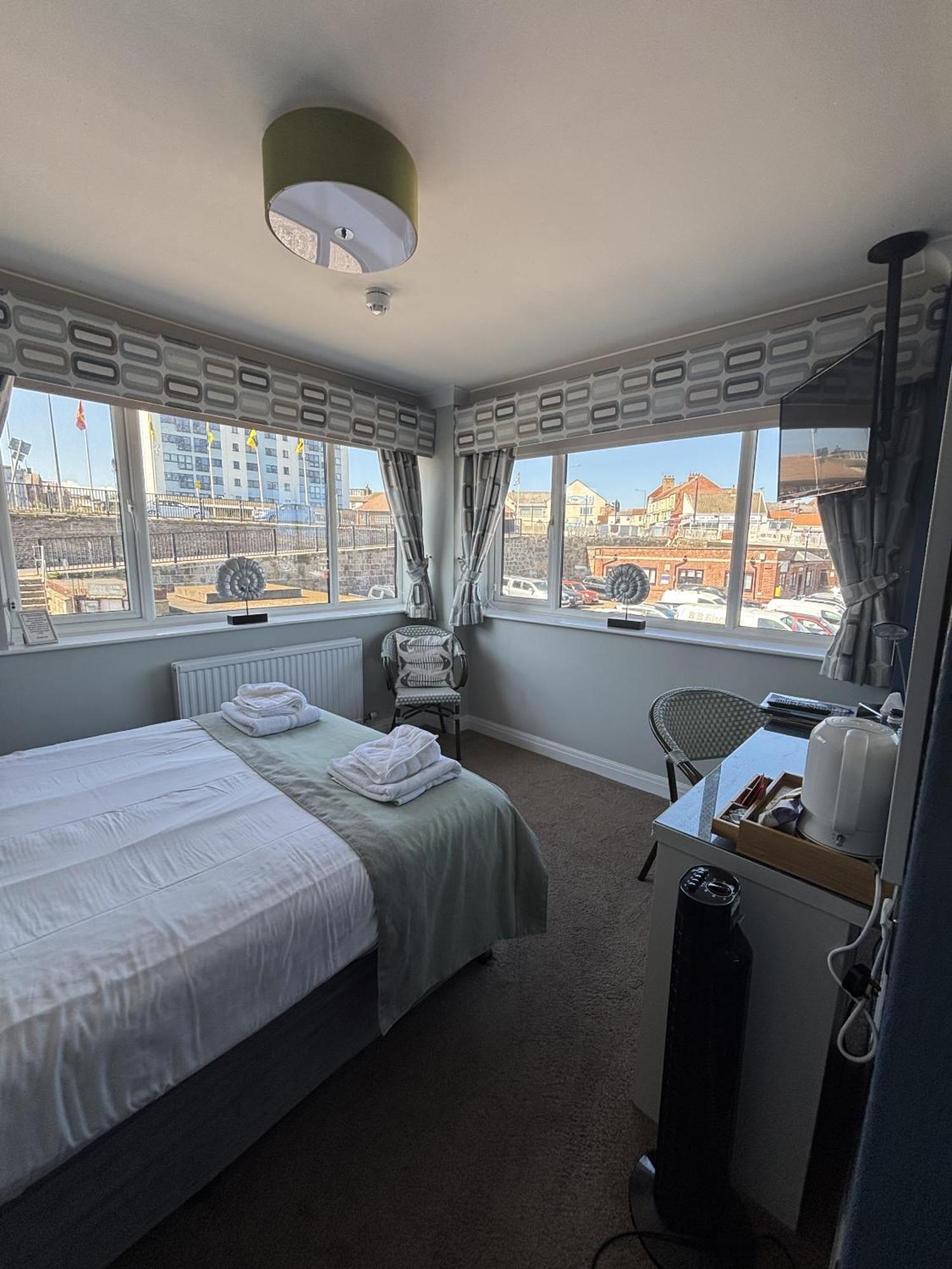 Bed and Breakfast Salt On The Harbour à Bridlington Extérieur photo